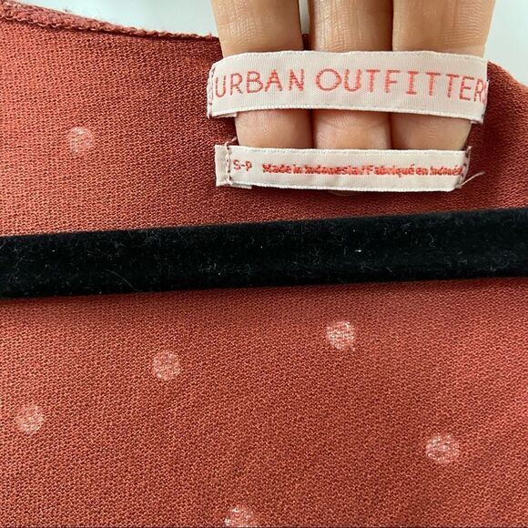 Urban Outfitters UO Polka Dot Square Neck Smocked Crop Top Rust Small - Picture 6 of 8